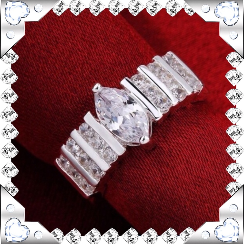 💍ALMOND SHAPED AUSTRIAN CRYSTAL STONE 925 STERLING SILV RING. NWT. Sz 8.